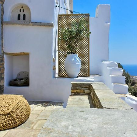 Living Theros Luxury Suites Kardhiani Luaran gambar