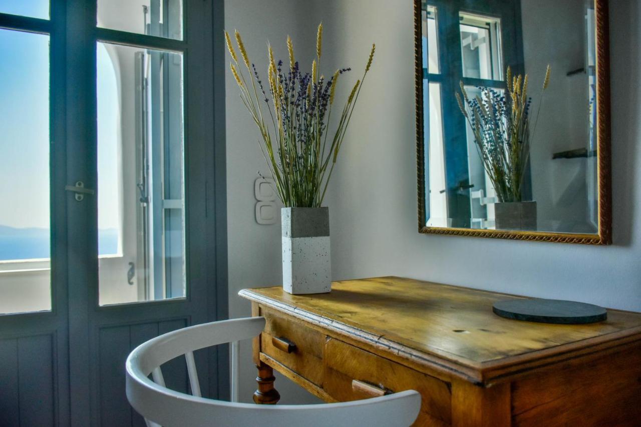 Living Theros Luxury Suites Kardhiani Luaran gambar