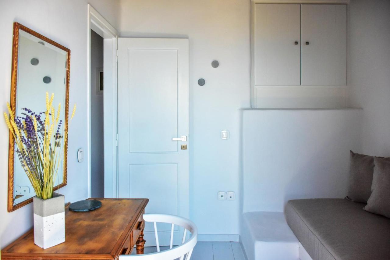 Living Theros Luxury Suites Kardhiani Luaran gambar