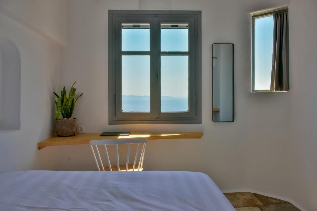 Living Theros Luxury Suites Kardhiani Luaran gambar