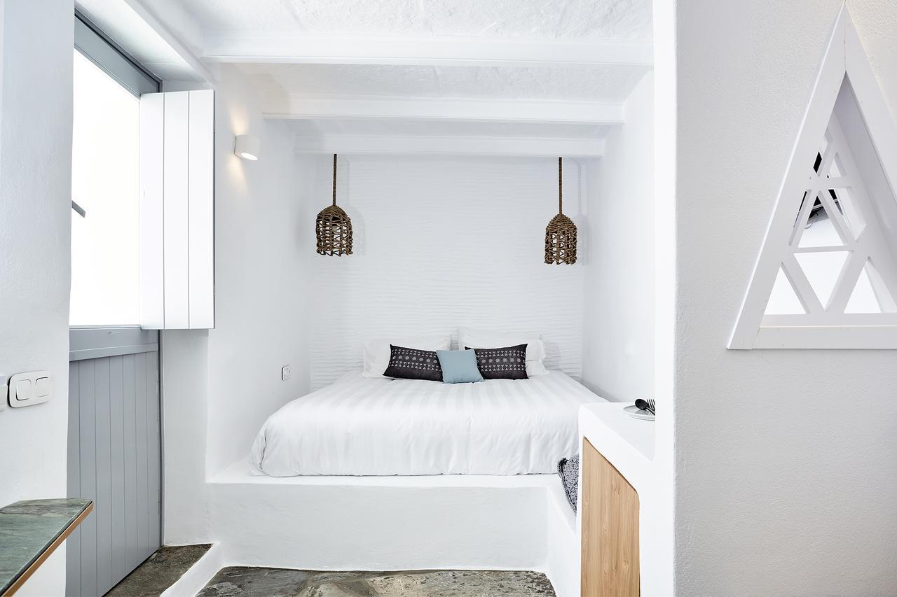Living Theros Luxury Suites Kardhiani Luaran gambar