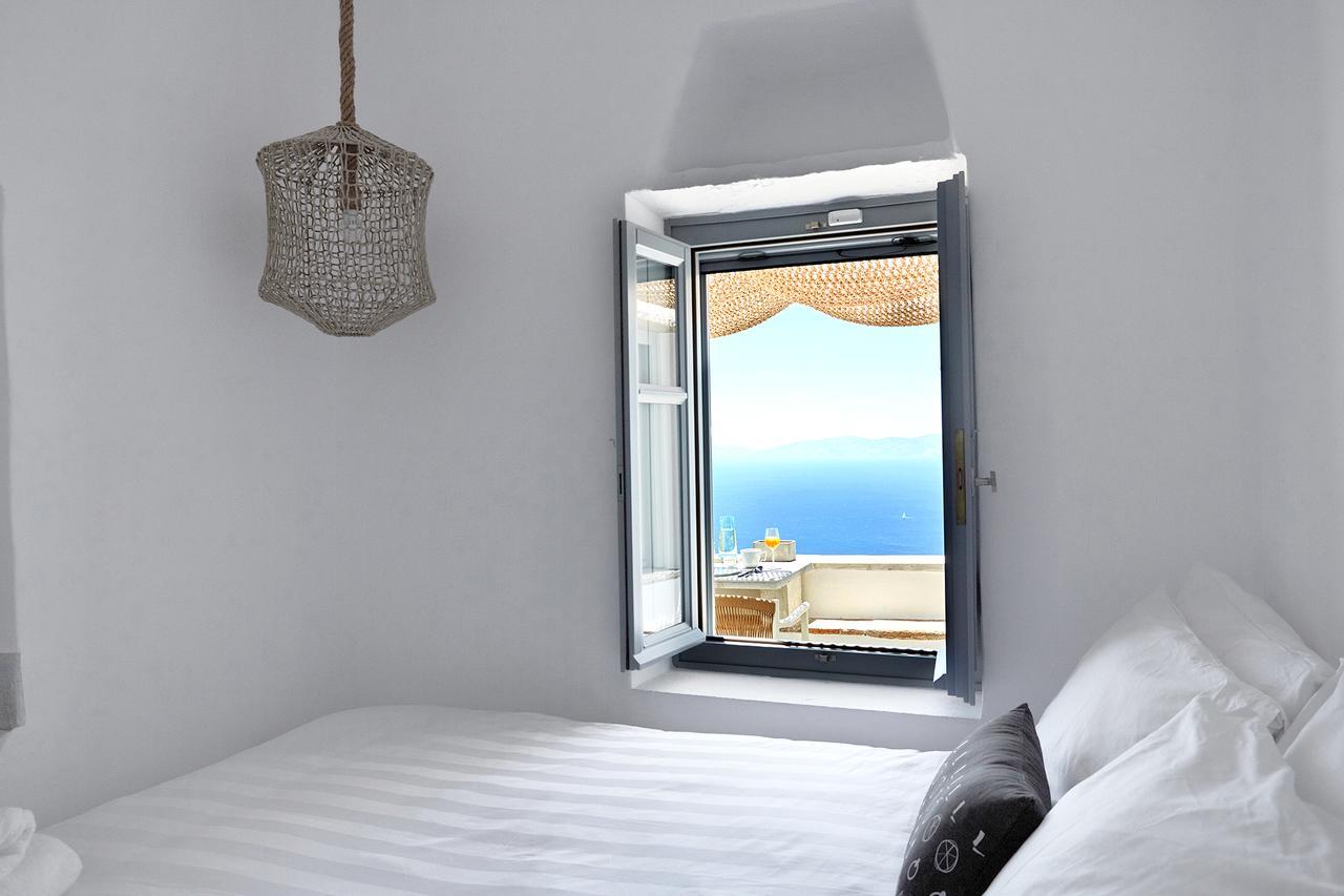 Living Theros Luxury Suites Kardhiani Luaran gambar