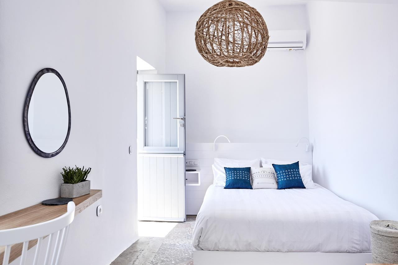 Living Theros Luxury Suites Kardhiani Luaran gambar