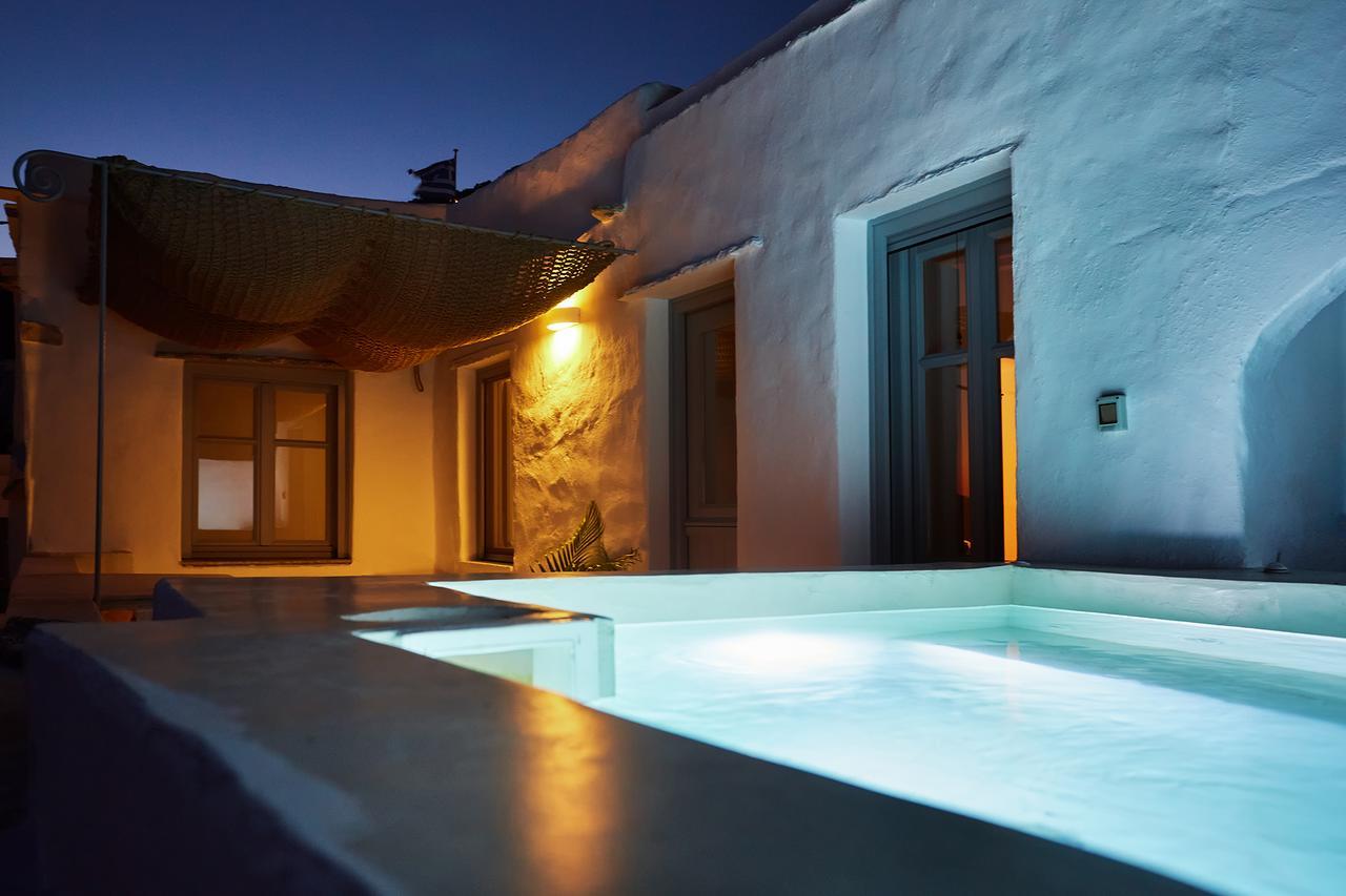 Living Theros Luxury Suites Kardhiani Luaran gambar