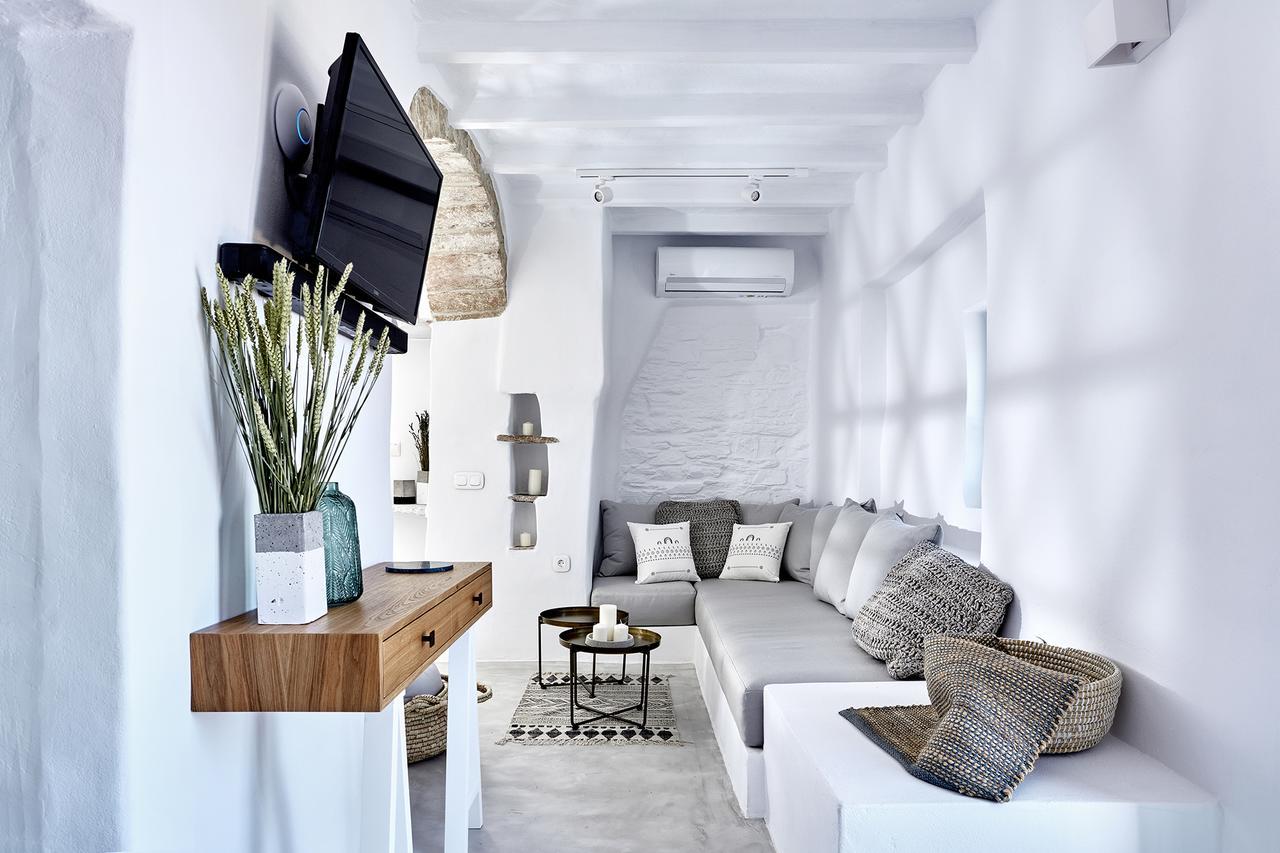 Living Theros Luxury Suites Kardhiani Luaran gambar