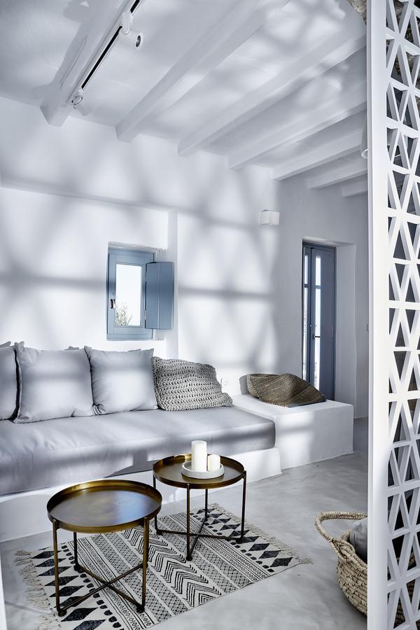 Living Theros Luxury Suites Kardhiani Luaran gambar