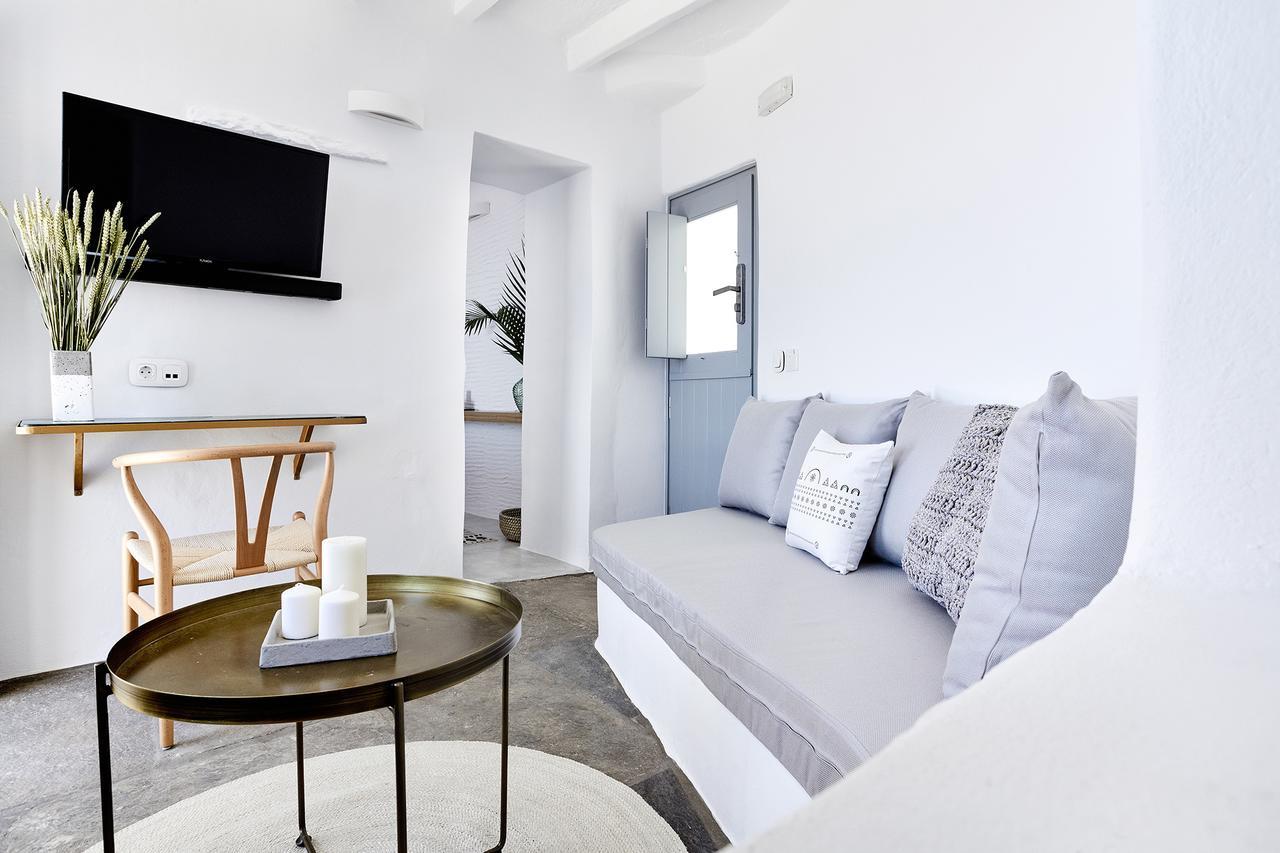 Living Theros Luxury Suites Kardhiani Luaran gambar